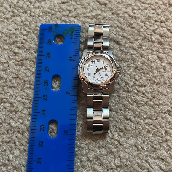 Swiss Army womans watch - Picture 2 of 6